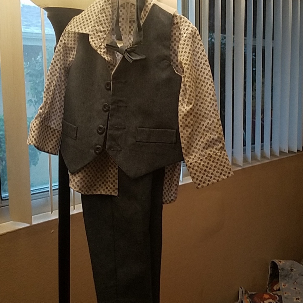 Dress suit